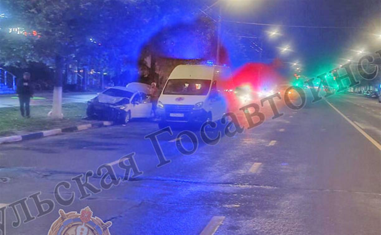 В ночном ДТП на Красноармейском проспекте пострадали два человека