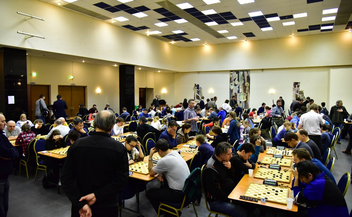 Туляк стал победителем турнира по международным шашкам