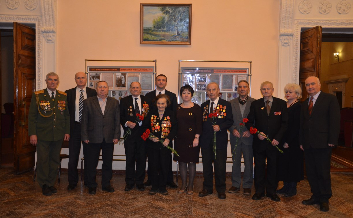 В Щекино ветеранов поздравили с памятной датой