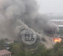 Крупный пожар рядом со стадионом «Арсенал»: загорелся автосервис