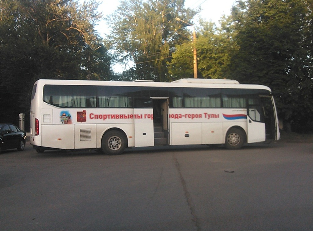 В Туле произошло ДТП с участием автобуса детской спортшколы