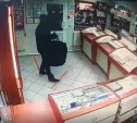В Узловой двое налетчиков за минуту обчистили ювелирный магазин. Видео