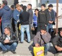 В Туле на рынке полиция и Росгвардия массово проверили мигрантов