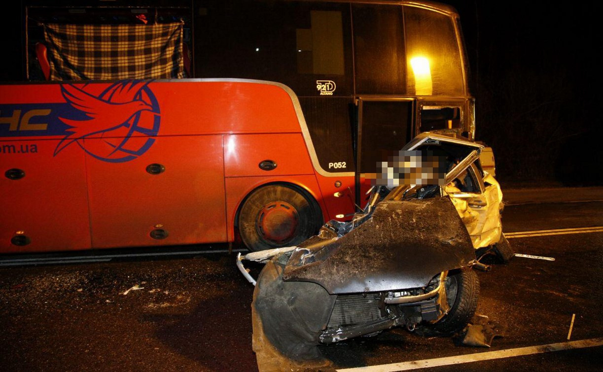 Массовая авария под Тулой унесла жизнь водителя: фото и видео с места происшествия