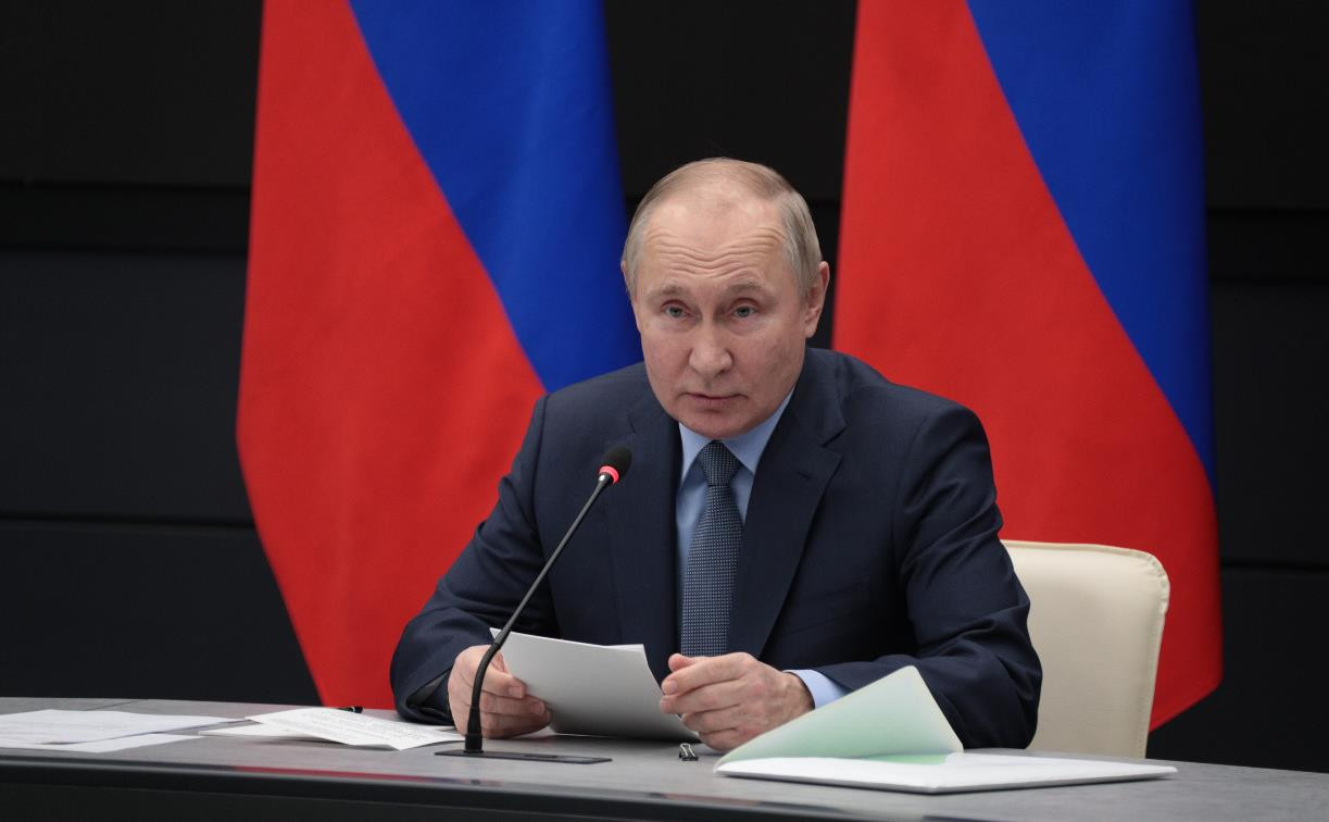 Владимир Путин провёл в Туле совещание с руководителями оборонных предприятий