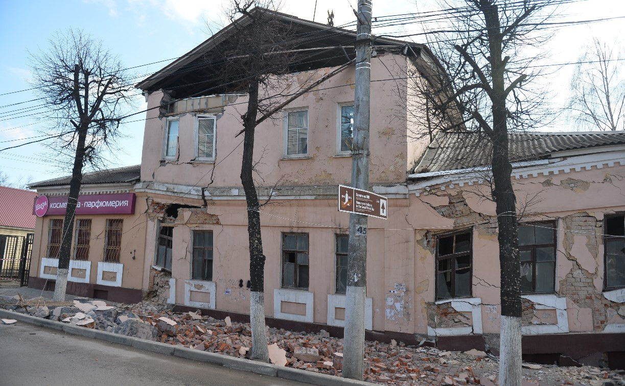 Предполагаемая причина обрушения здания на ул. Октябрьской – размыв грунта
