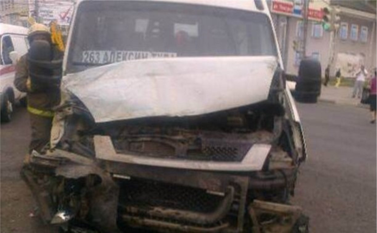 В результате ДТП на Токарева госпитализированы два пассажира маршрутки