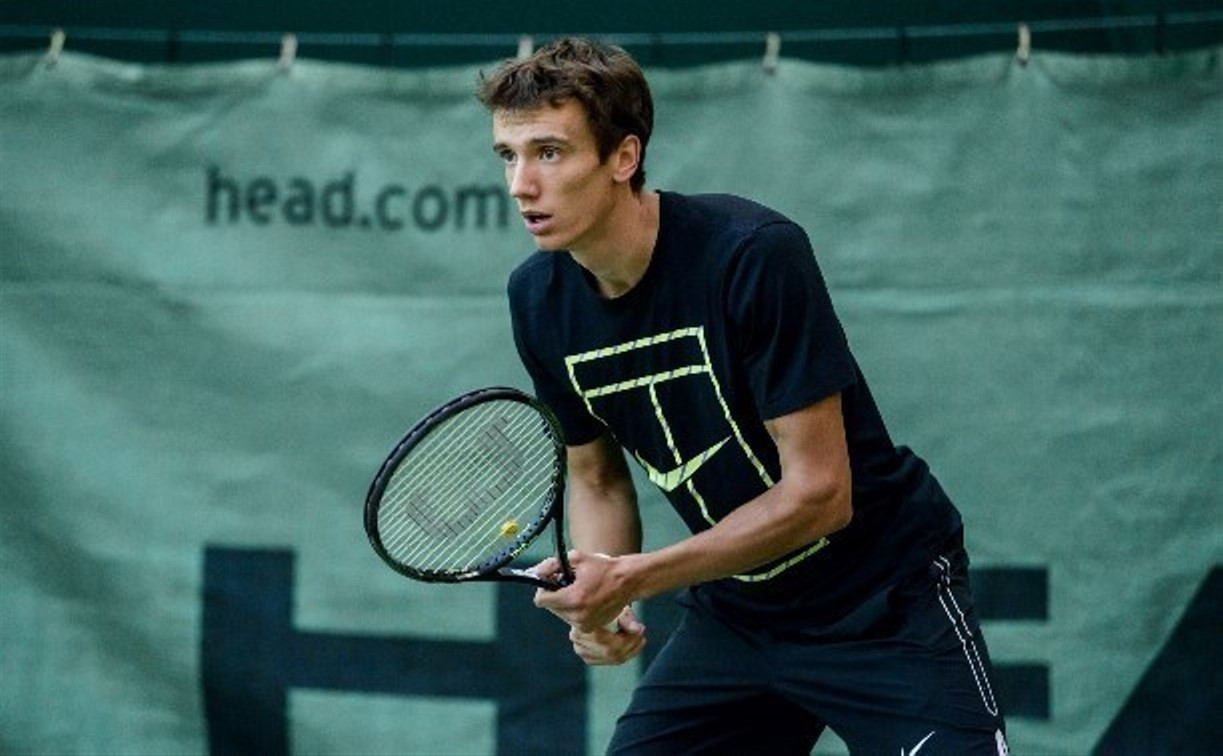 Теннисист Андрей Кузнецов сыграет на турнире в Австралии