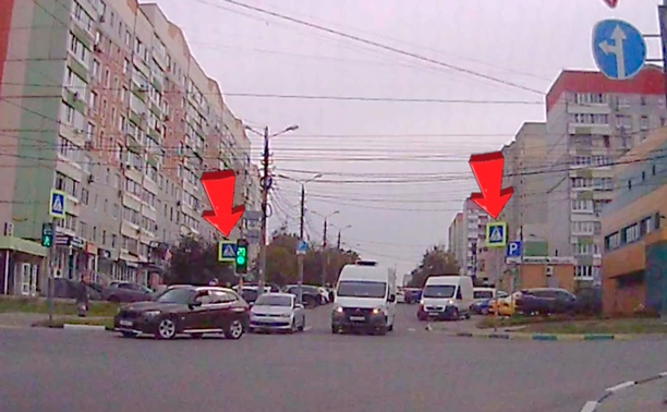 На ул. Чапаева водитель фургона решил, что ему можно по встречке