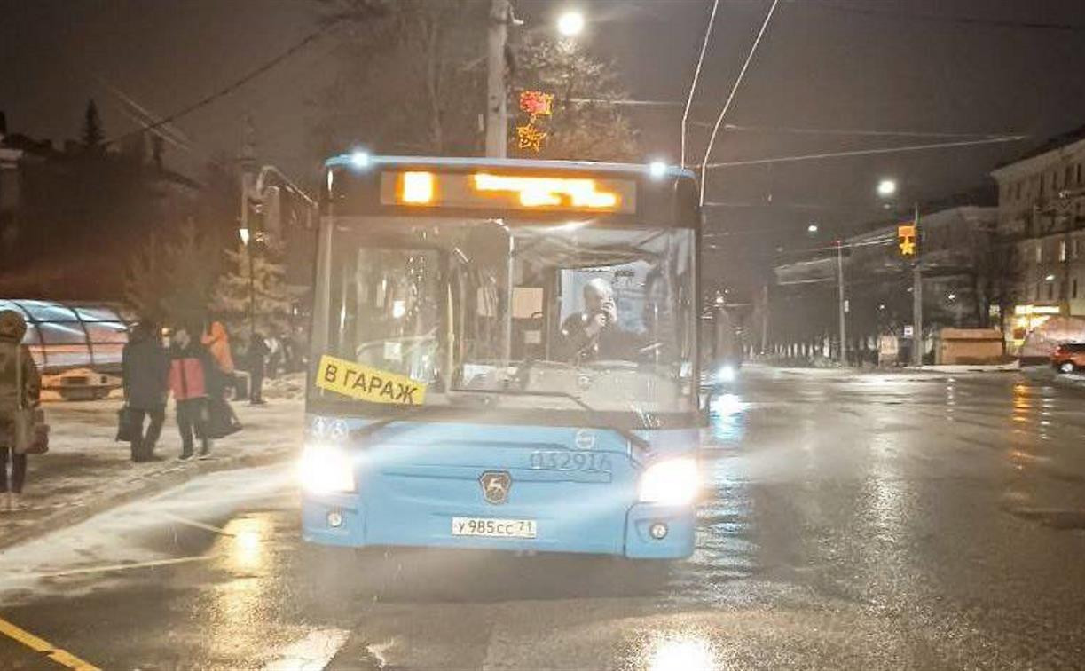 В центре Тулы произошло ДТП с участием автобуса: разыскиваются очевидцы