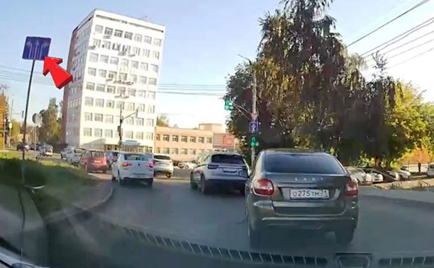 На ул. Рязанской водителям всё равно, как проезжать перекресток