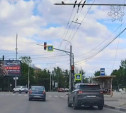 На ул. Октябрьской кроссовер непринужденно промчал на красный