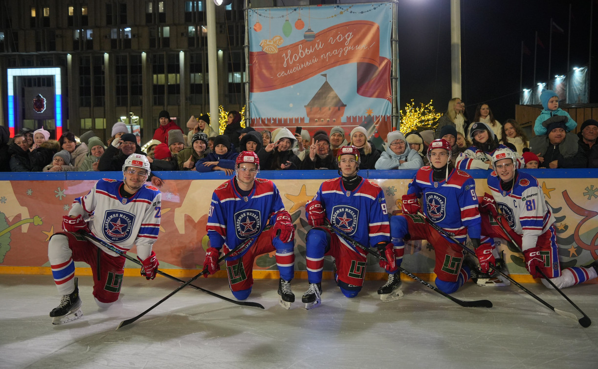 «Академия Михайлова» приняла участие в мастер-классе на Губернском катке и открытии главной ёлки Тулы