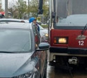 На ул. Коминтерна водители никак не научатся правильно парковаться