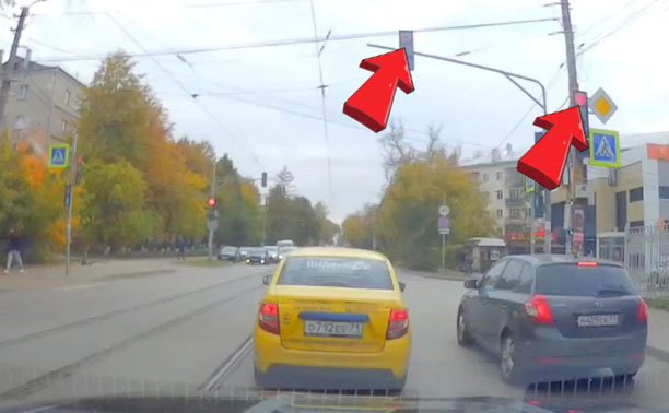 В Туле водитель такси решил, что ему можно на красный