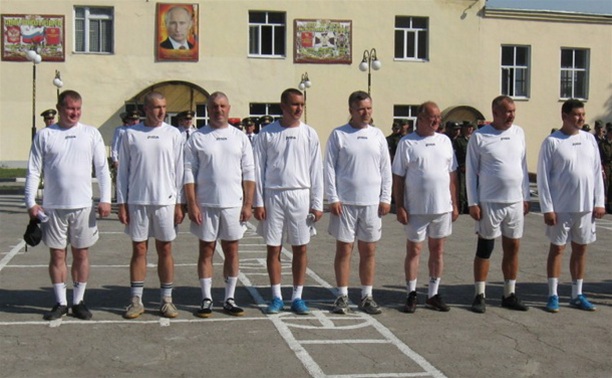 Ветераны правоохранительных органов Тульской области соревновались в легкоатлетическом многоборье