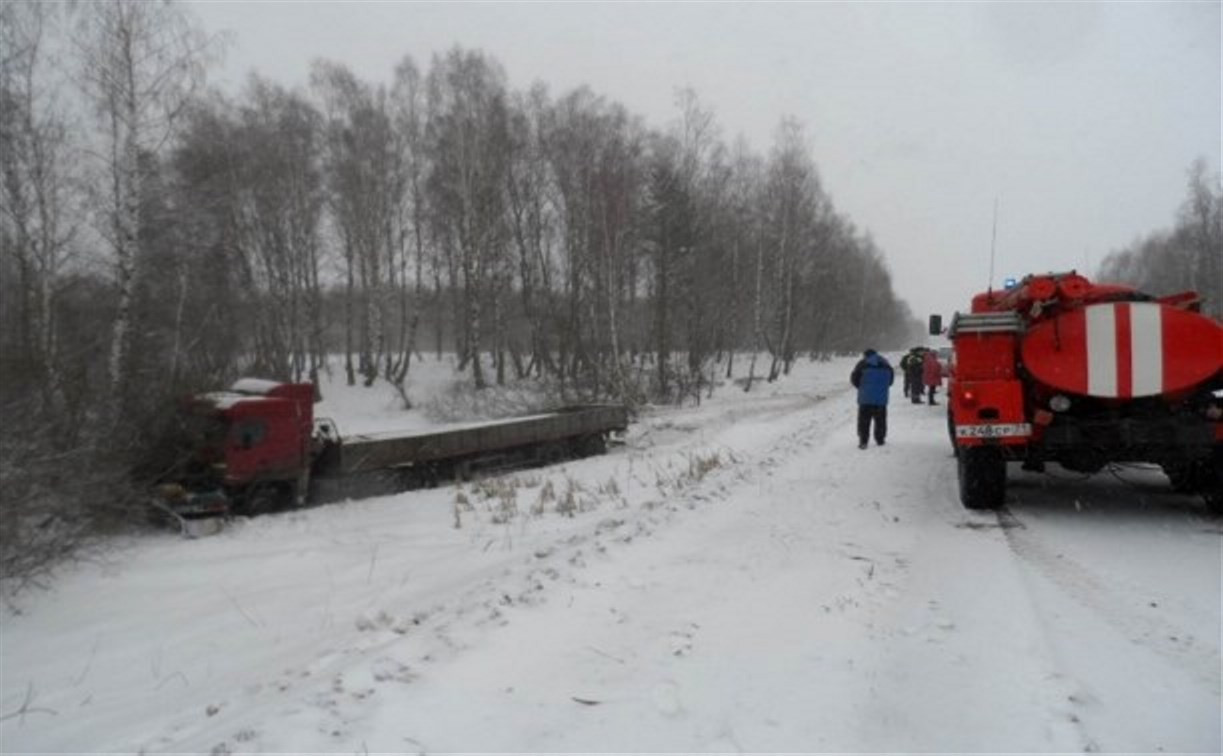 Под Суворовом в ДТП с грузовиком погибли три человека