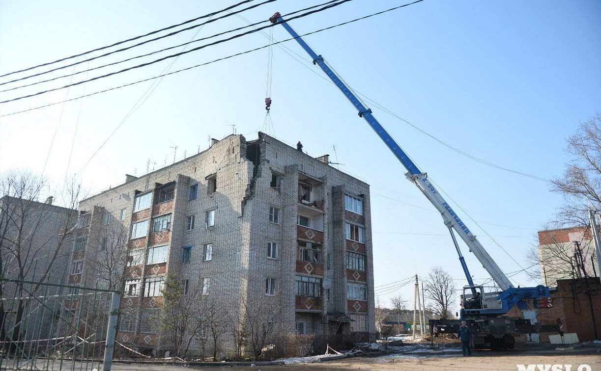 31 марта спасатели продолжат разбирать поврежденный взрывом дом в Ясногорске