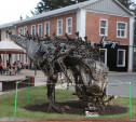 В тульском квартале «Искра» появился гигантский динозавр в стиле стимпанк