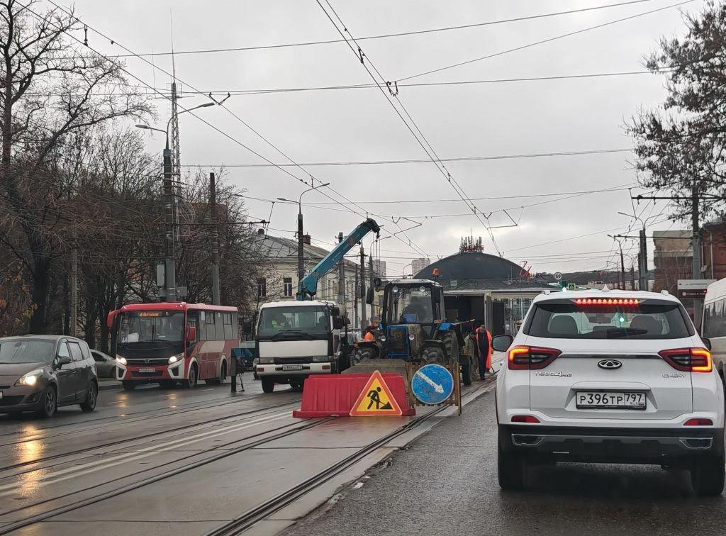 Ограничение движения трамваев по Пролетарскому мосту в Туле продлено по 23 ноября
