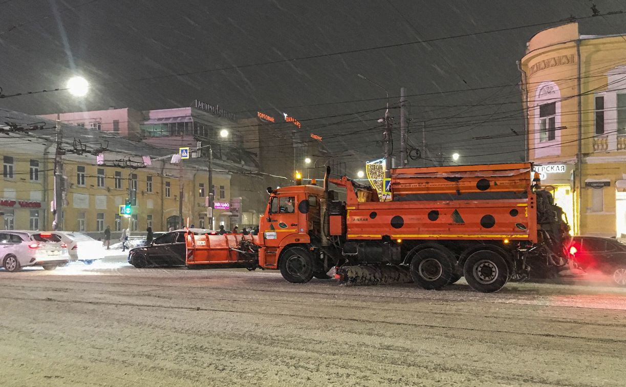 В Тульской области к уборке снега дополнительно привлечены 300 единиц техники