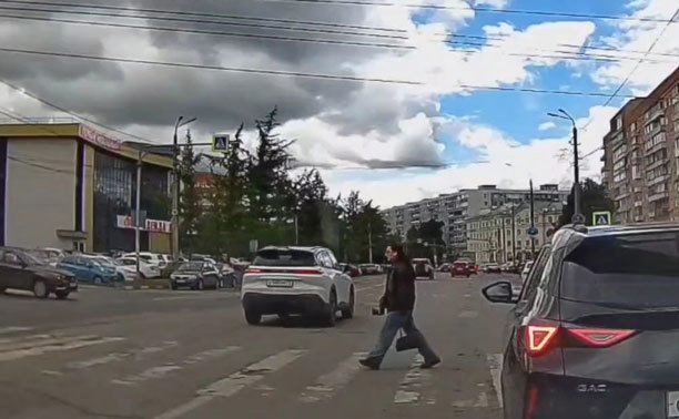 На ул. Лейтейзена водитель не захотел пропустить пешеходов