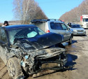 Серьезная авария на Новомосковском шоссе под Тулой: столкнулись легковушка и «Нива Шевроле» 