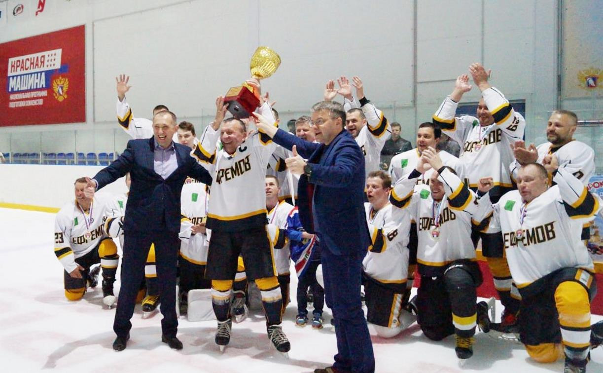 В Туле наградили победителей Кубка Федерации хоккея среди любительских команд