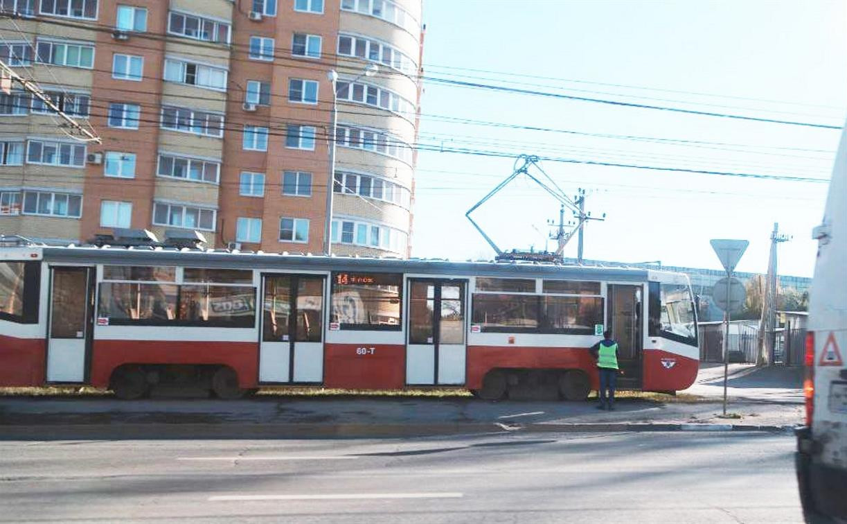 В Басово трамвай сошел с рельсов
