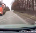 В Туле водитель промчал по встречной обочине и едва не устроил ДТП