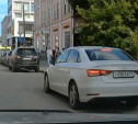Один из участников «симпозиума» нарушителей парковки на ул. Каминского получил штраф