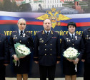Тульских полицейских наградили медалями за спасение двоих детей и пятерых взрослых из горящего дома