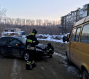 В Новомосковске столкнулись «Форд» и маршрутка
