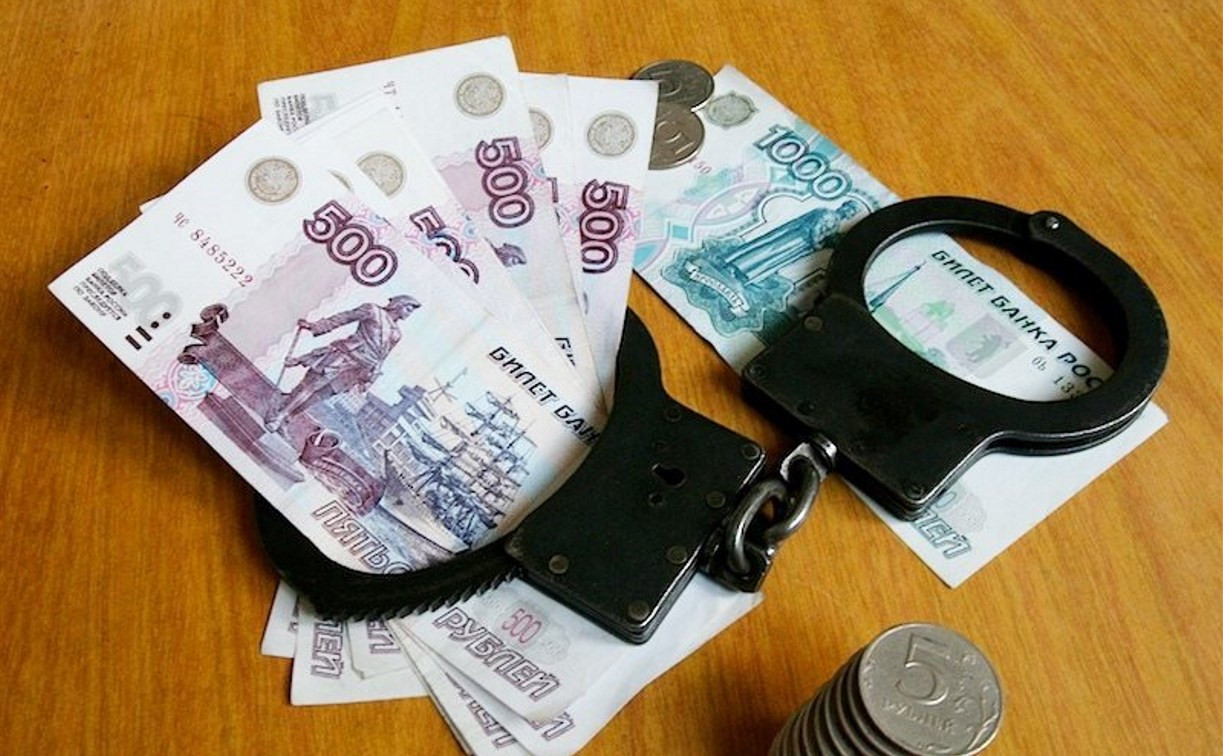 В Туле преступники отобрали у мужчины паспорт и вымогали у него деньги