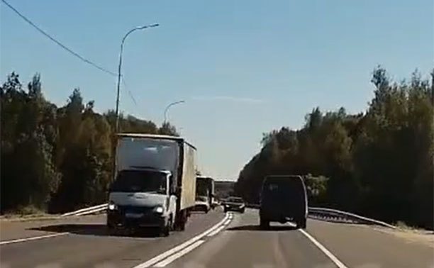 Под Тулой водитель Toyota пошел на смертельно опасный обгон