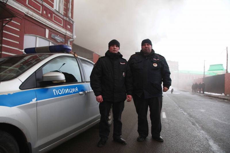 Двух тульских полицейских наградят за спасение людей при пожаре в военном госпитале