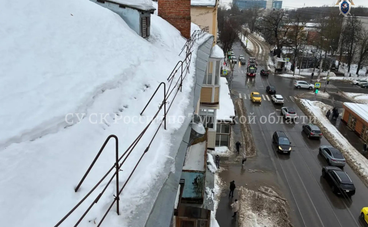 СК возбудил уголовное дело по факту травмирования подростка упавшей с крыши наледью