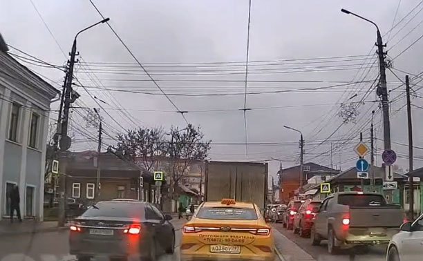 На ул. Демидовская Плотина встретили наглого нарушителя ПДД