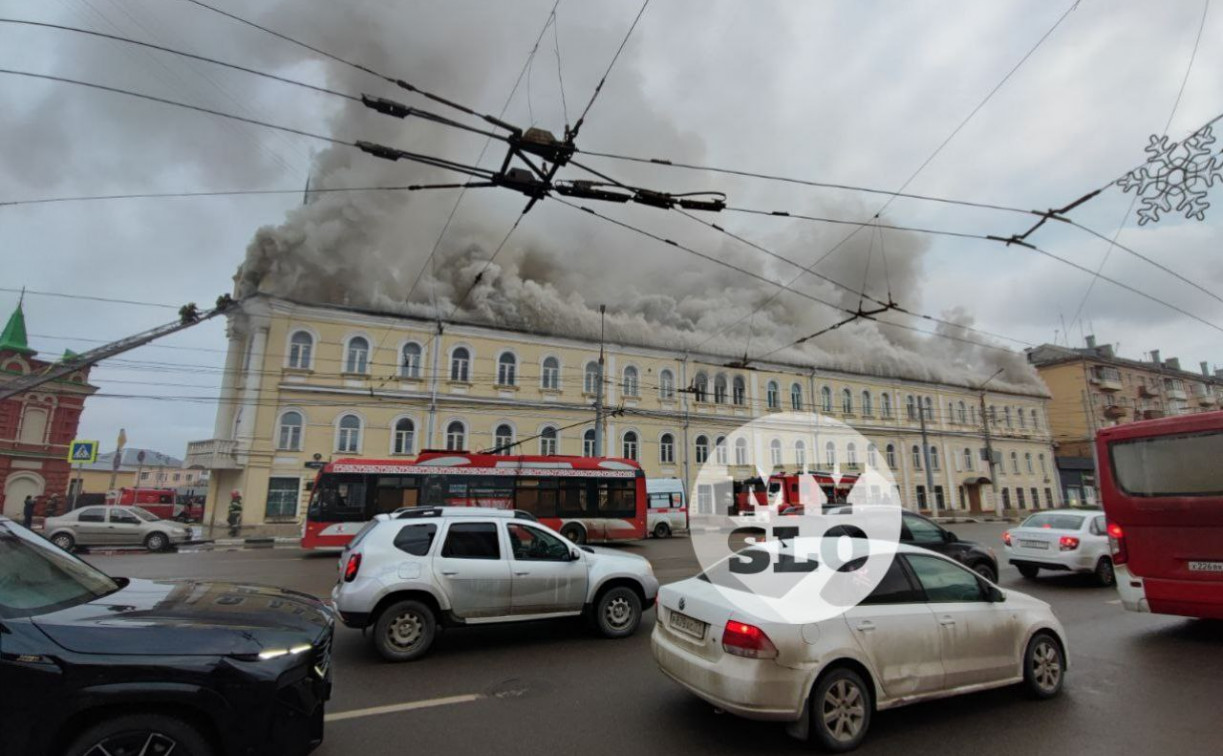 В правительстве назвали предварительную причину пожара в военном госпитале на улице Советской