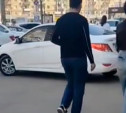 На Красноармейском проспекте людям пришлось уворачиваться от авто