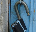 В Ефремовском районе трое грабителей украли бензопилу из частного дома