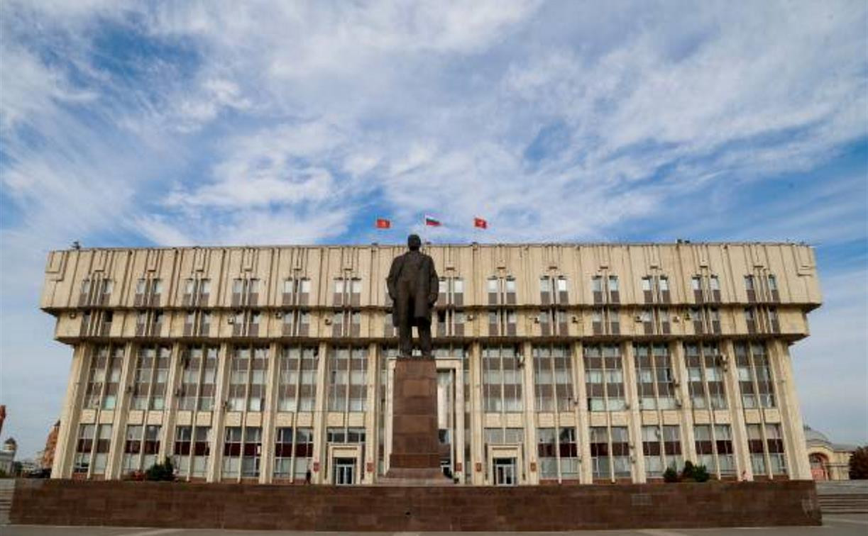 В Туле завершен ремонт памятника Ленину 