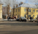 На улице Болдина в Туле произошло массовое ДТП: столкнулись пять машин