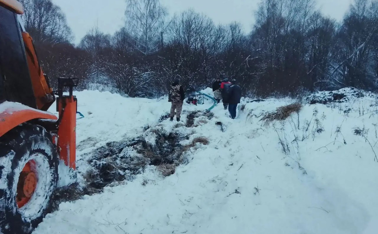 В пос. Шварцевском возобновляют подачу воды в дома