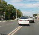 На пр. Ленина водитель Toyota Camry «не спасовал» перед двойной сплошной