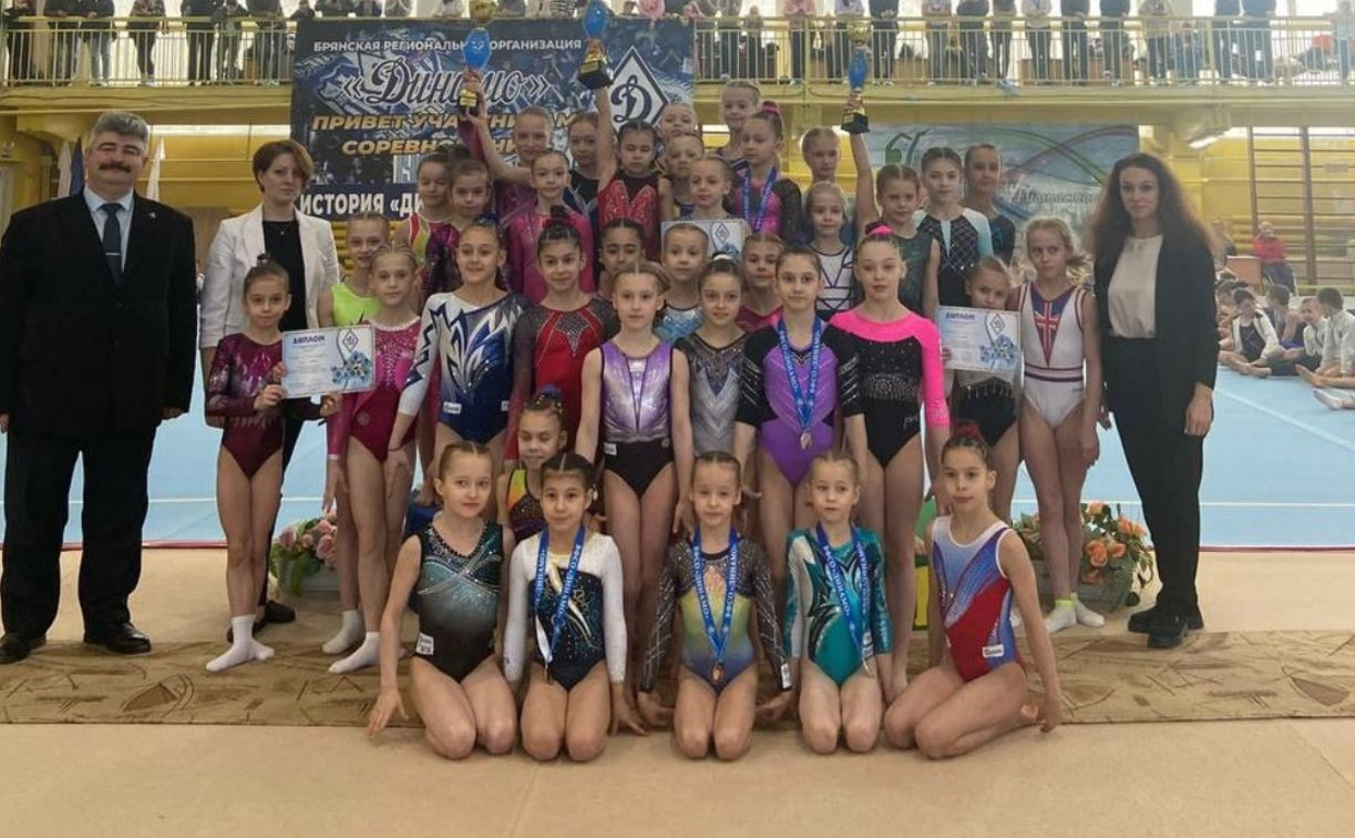 Тульские гимнастки успешно выступили на соревнованиях в Брянске