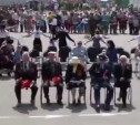 «Слепое прослушивание»: в День Победы в Донском ветеранов усадили спиной к выступающим