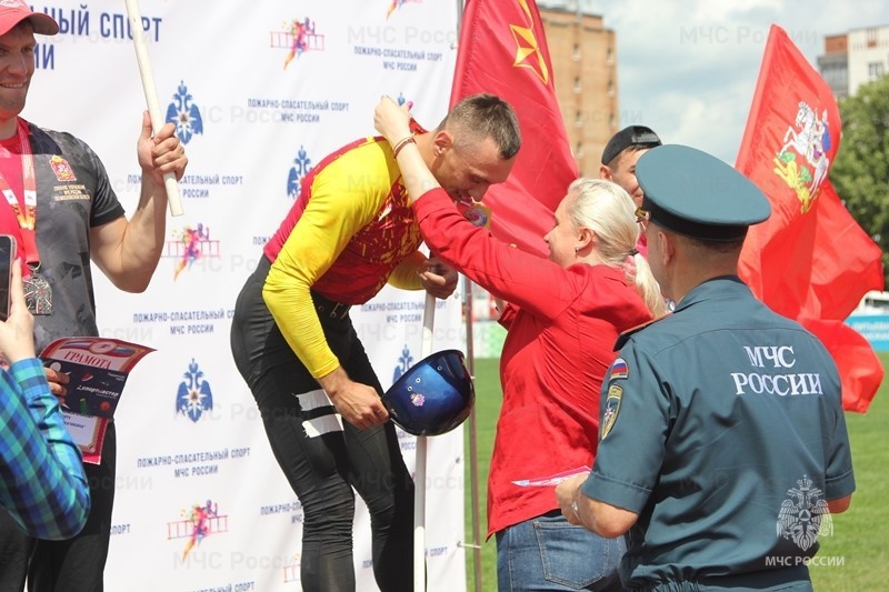 Туляк Алексей Сеуткин стал лучшим на соревнованиях по пожарно-спасательному спорту
