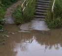 Шахтерский проезд в Скуратово заливает водой по щиколотку