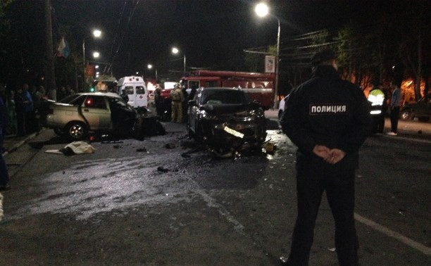 В страшной аварии на проспекте Ленина в Туле погибли два человека